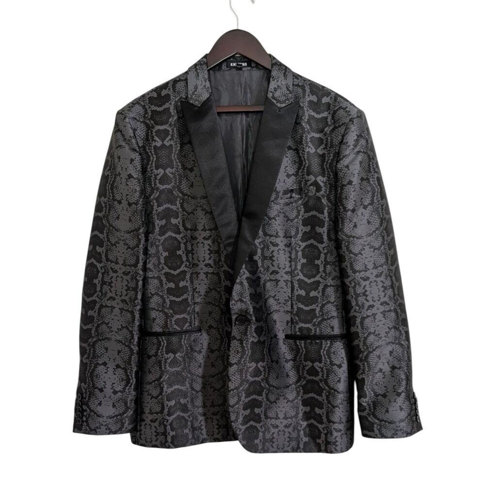 Express Men’s Slim Fit Snakeskin Print Tuxedo Blazer - 44R NWOT